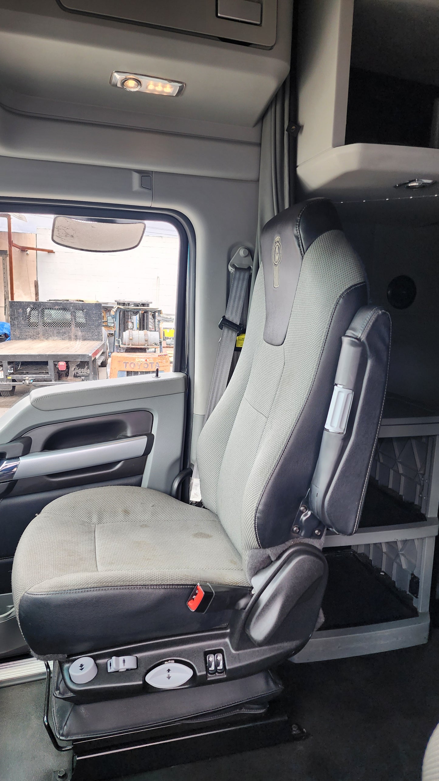 2021 Kenworth T680