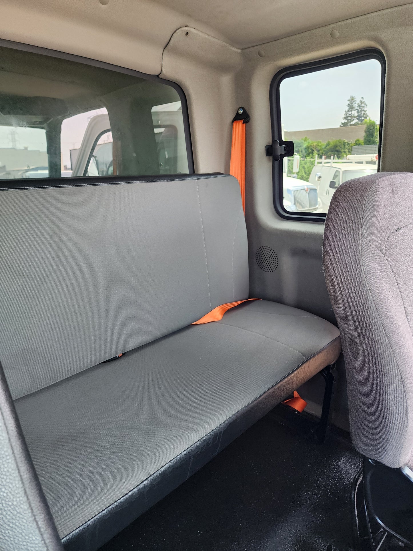 2019 International MV607 26' Dry Box Truck Cargo Van Cummins Lift Gate