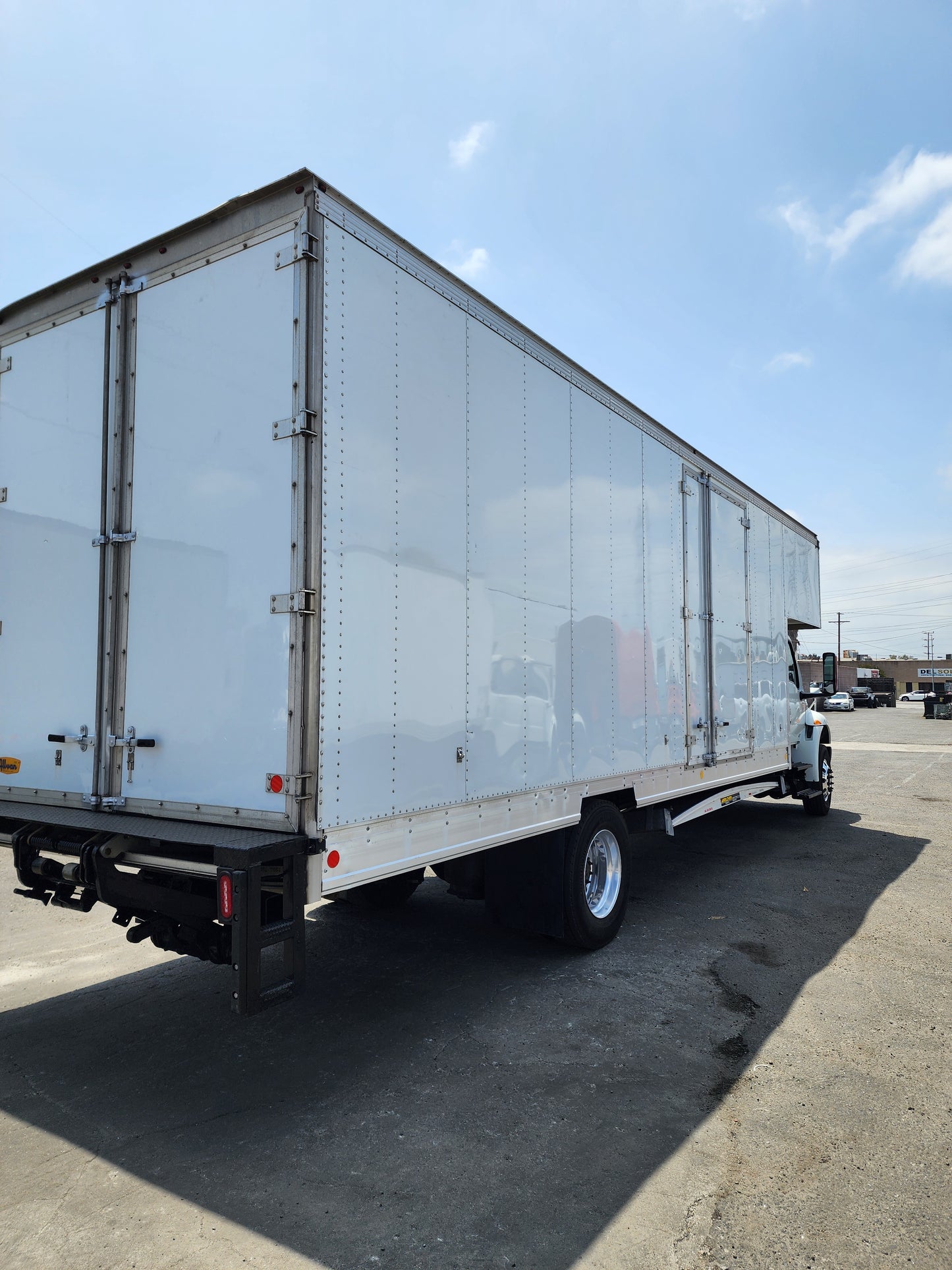 2019 International MV607 26' Dry Box Truck Cargo Van Cummins Lift Gate