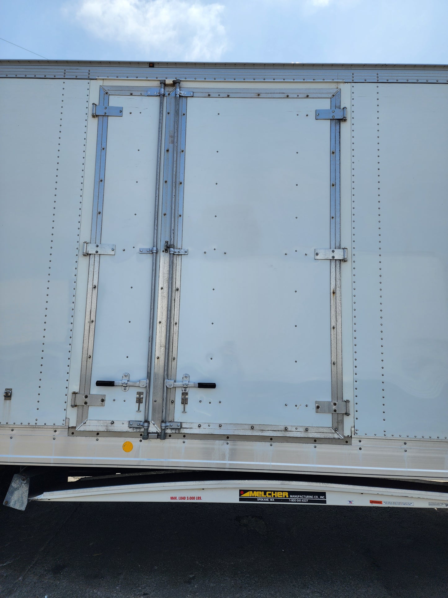 2019 International MV607 26' Dry Box Truck Cargo Van Cummins Lift Gate