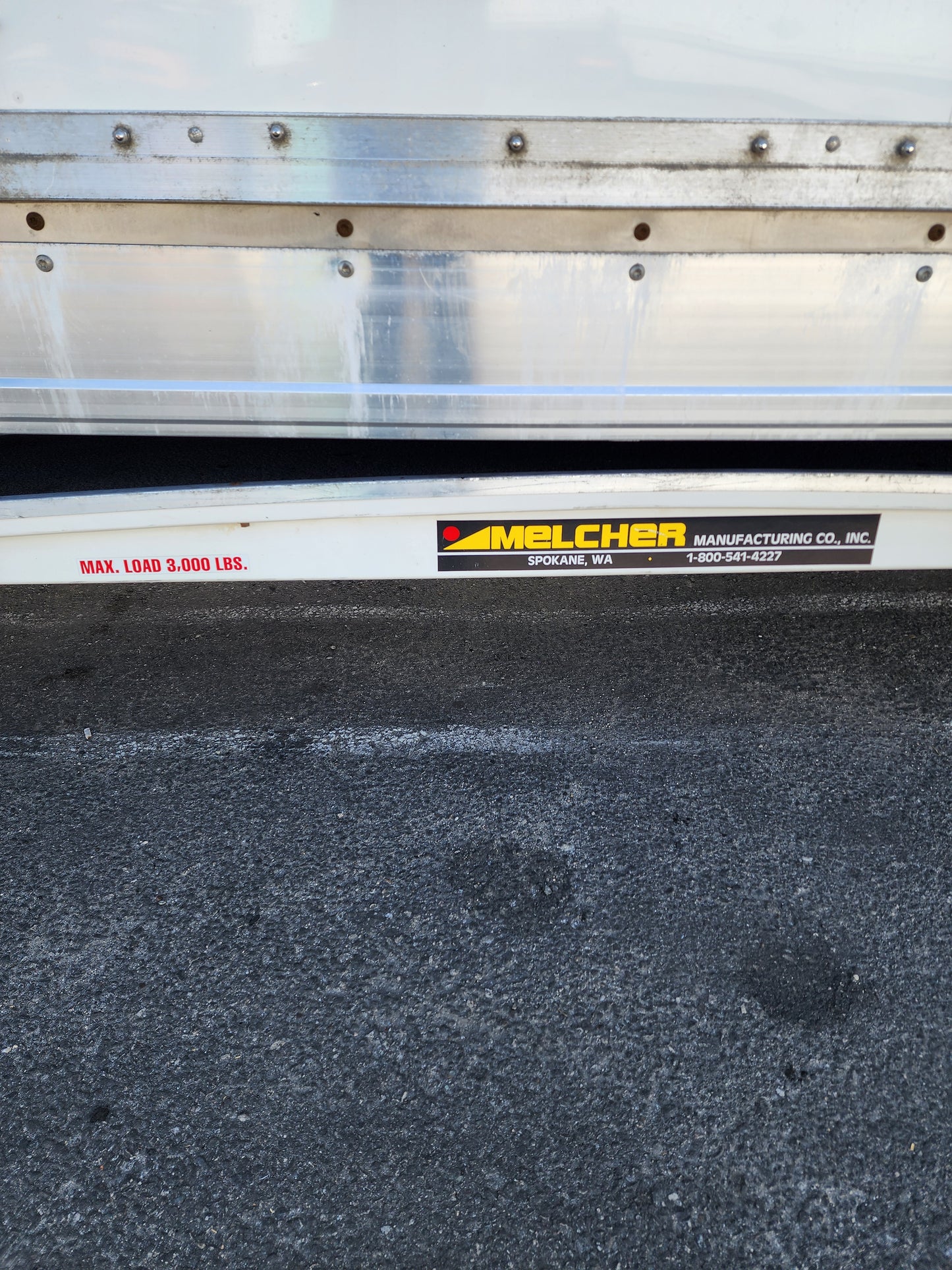 2019 International MV607 26' Dry Box Truck Cargo Van Cummins Lift Gate