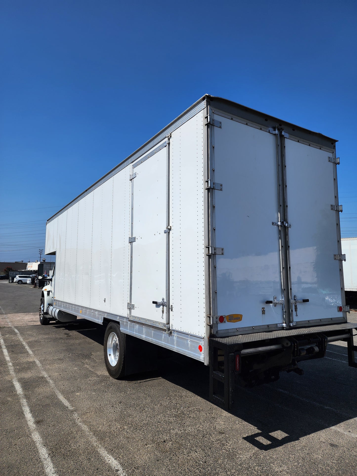 2019 International MV607 26' Dry Box Truck Cargo Van Cummins Lift Gate