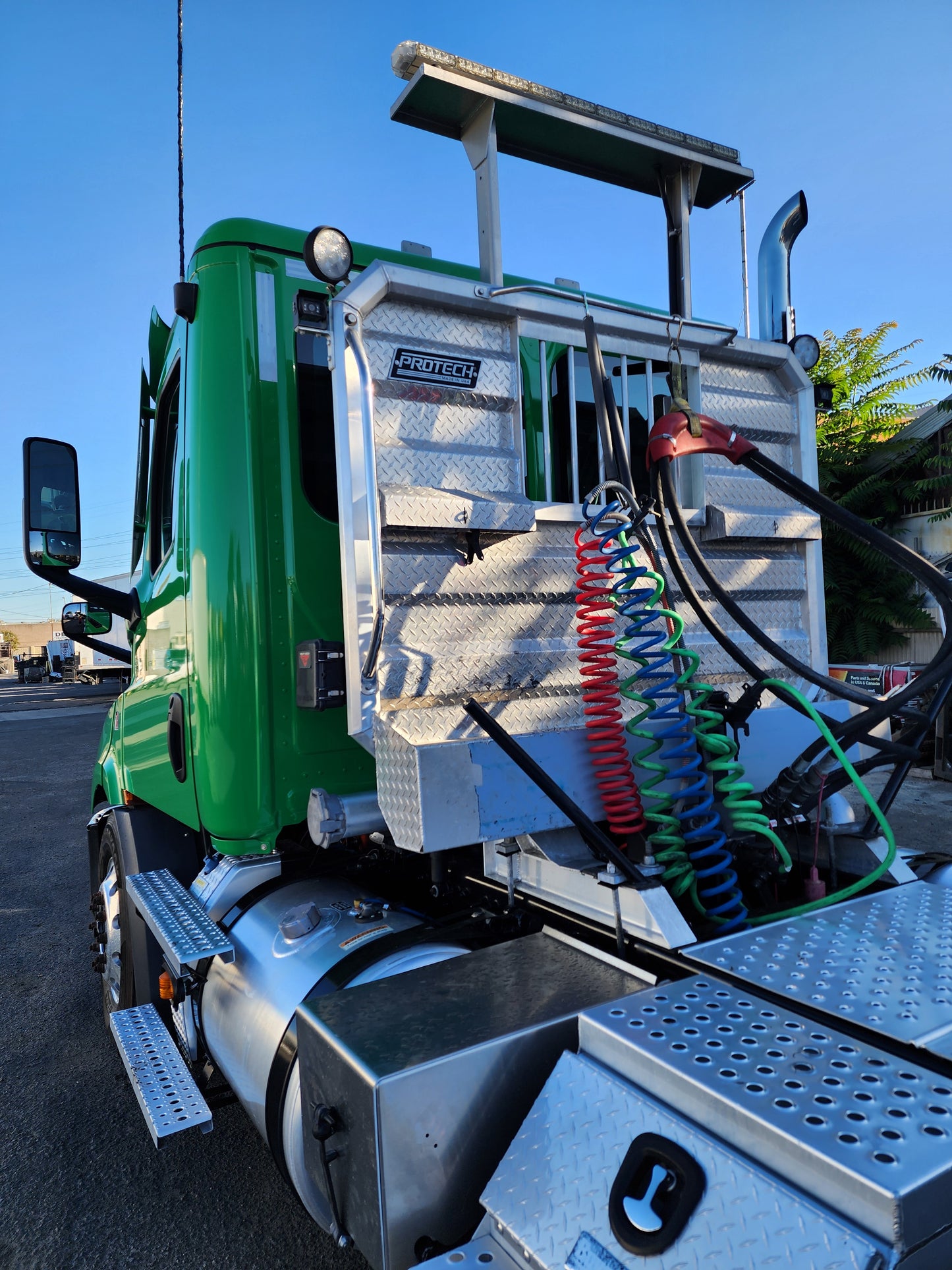 2023 Freightliner Cascadia T/A Semi Truck Tractor