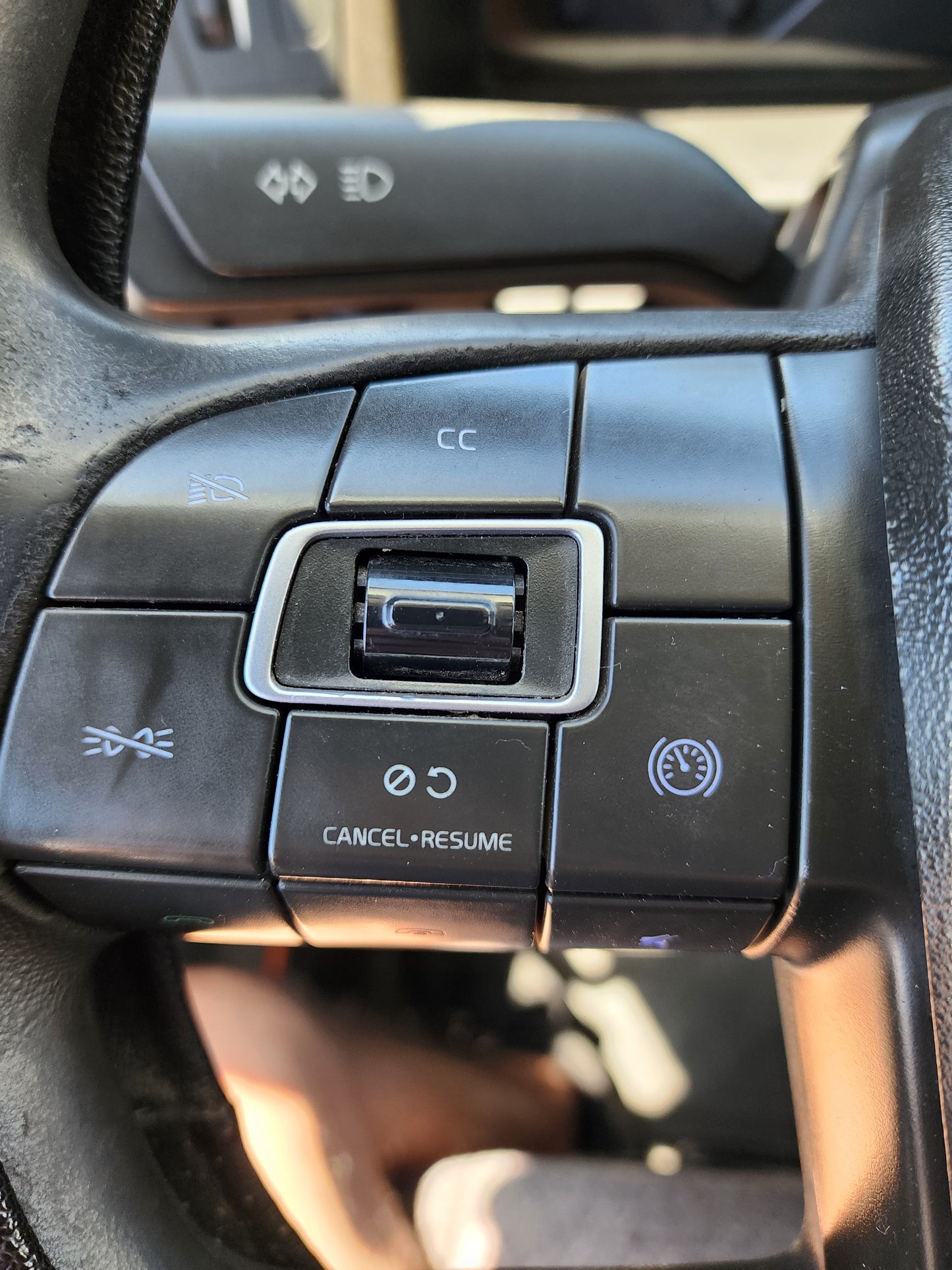 2019 Volvo VNL760 T/A High Roof Sleeper Cab Truck