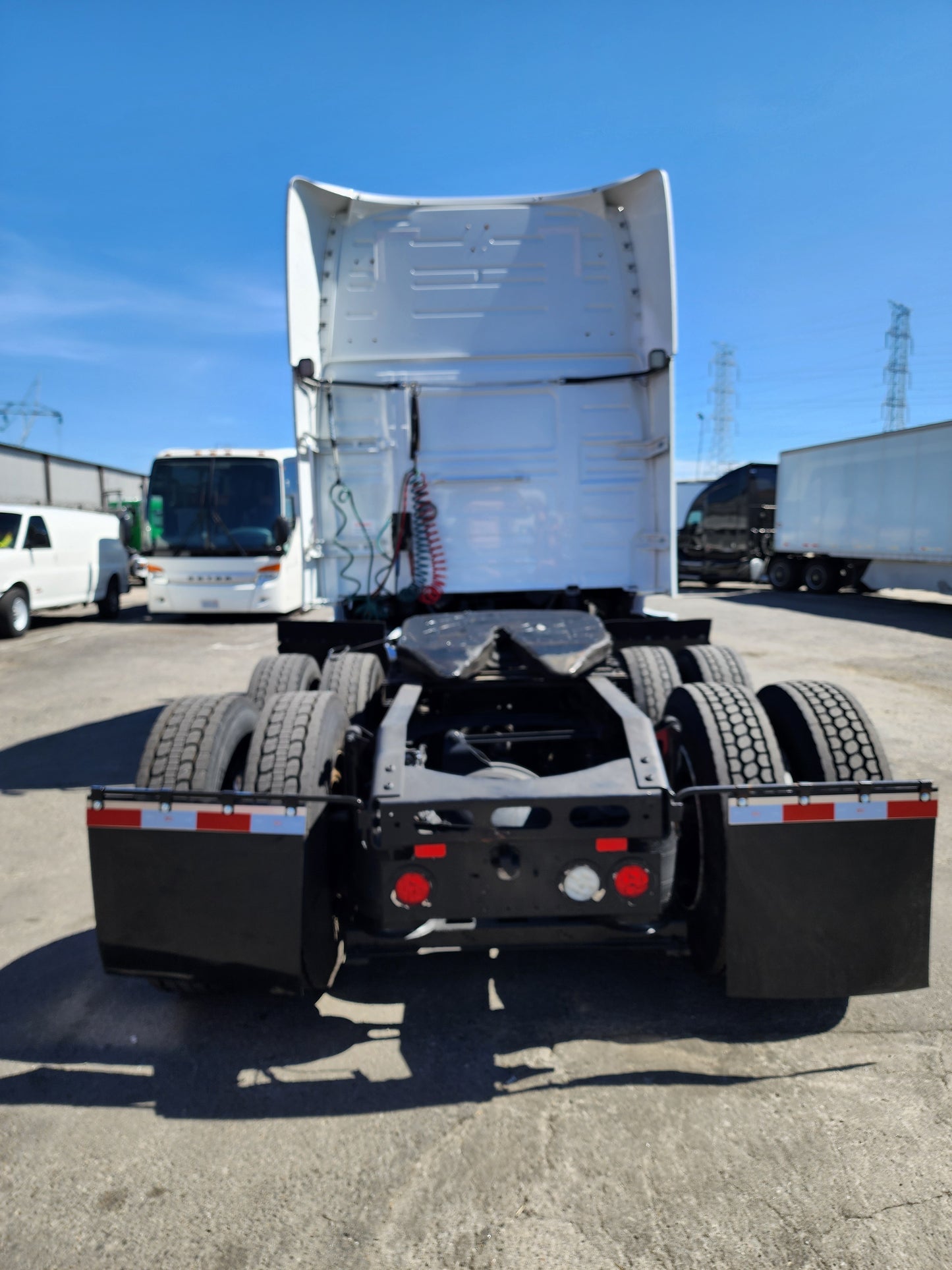 2019 Volvo VNL760 T/A High Roof Sleeper Cab Truck