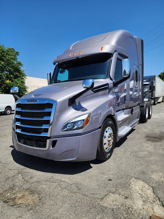 2023 Freightliner Cascadia T/A High Roof Sleeper