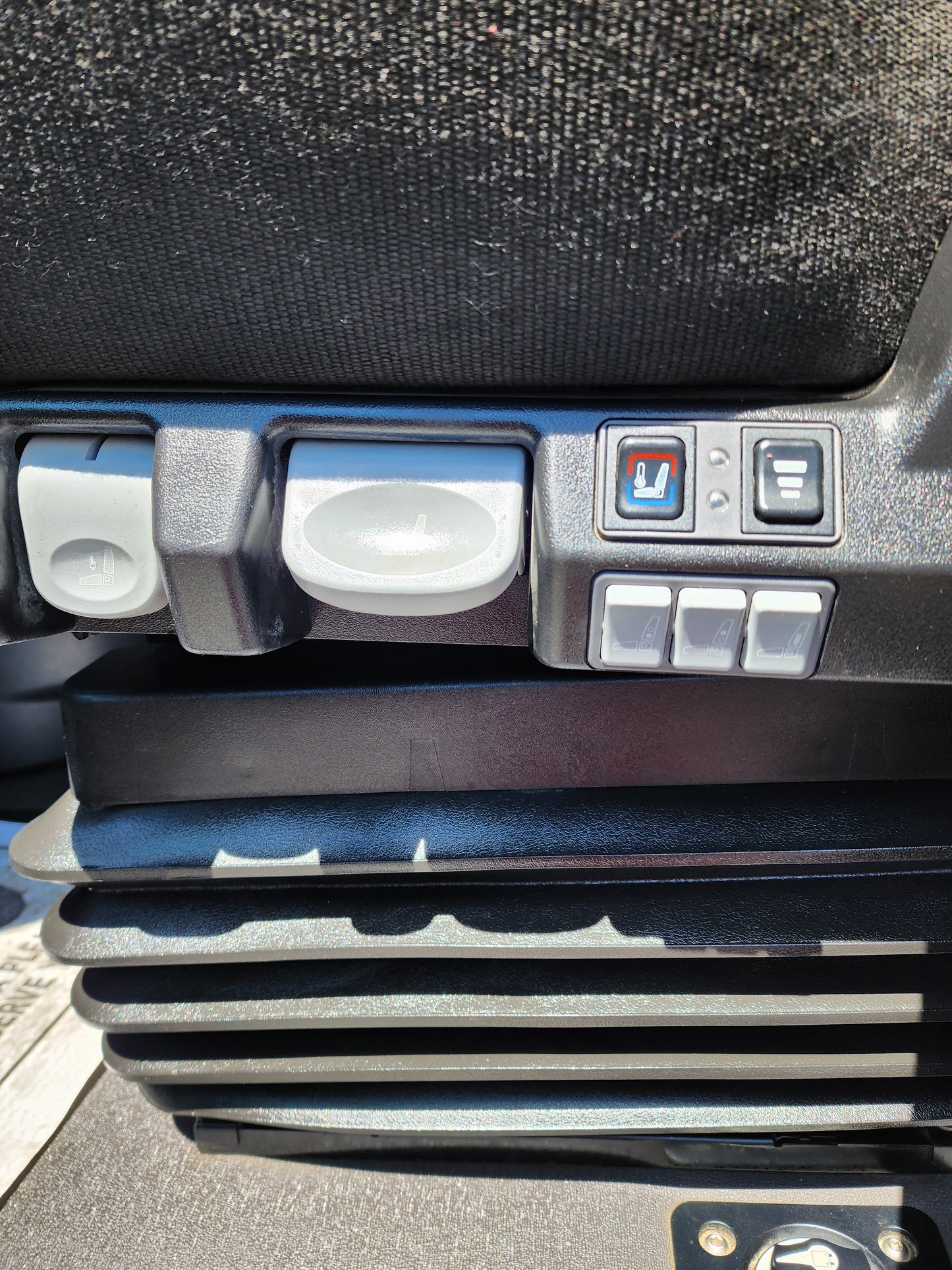 2023 Freightliner Cascadia T/A High Roof Sleeper