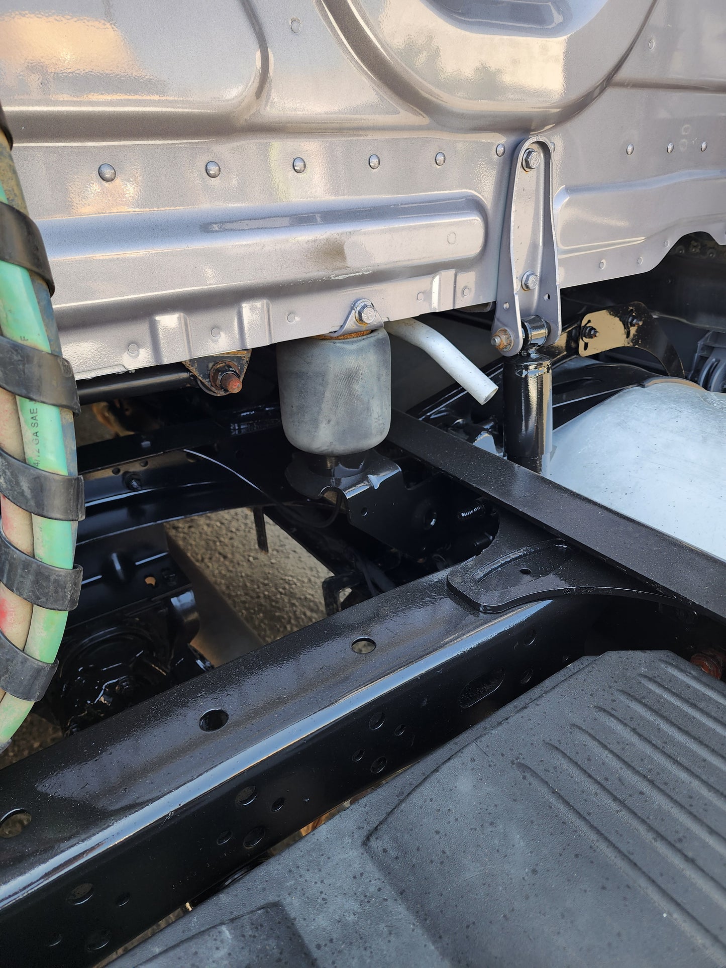 2023 Freightliner Cascadia T/A High Roof Sleeper
