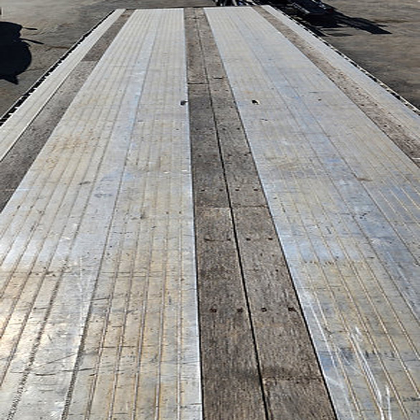 2012 53' Benson Flatbed trailer spread axle
