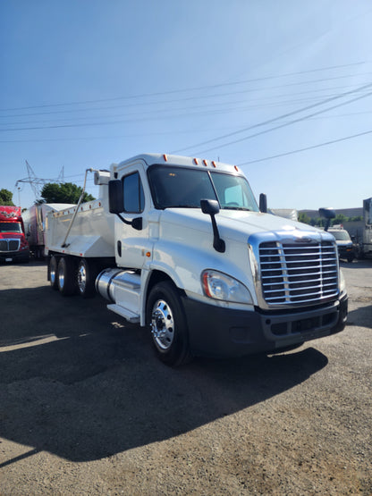 2018 Freightliner Cascadia Tri/A 16 Yard Dump Truck Detroit DD13
