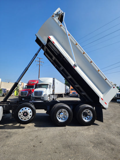 2018 Freightliner Cascadia Tri/A 16 Yard Dump Truck Detroit DD13
