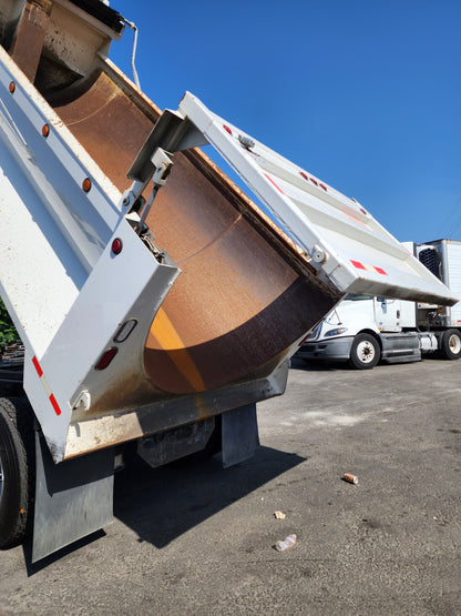 2018 Freightliner Cascadia Tri/A 16 Yard Dump Truck Detroit DD13