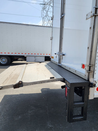 2019 International MV607 26' Dry Box Truck Cargo Van Cummins Lift Gate