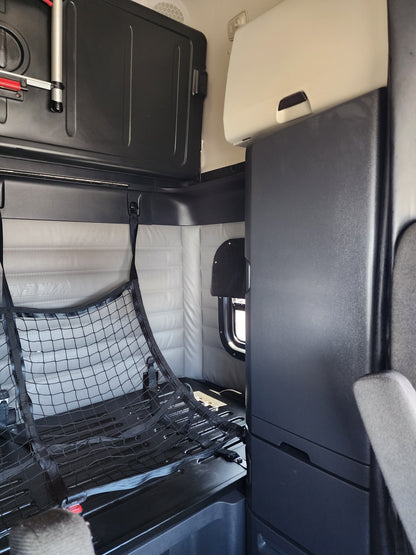 2023 Freightliner Cascadia T/A High Roof Sleeper