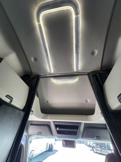 2023 Freightliner Cascadia T/A High Roof Sleeper