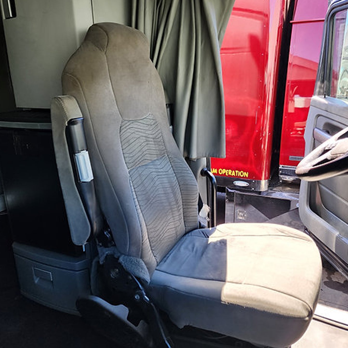 2016 Kenworth T680 With Cummins