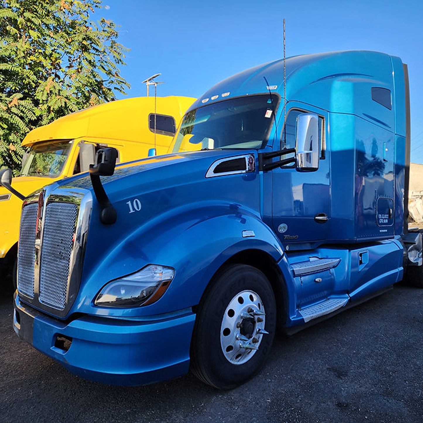 2016 Kenworth T680 With Cummins